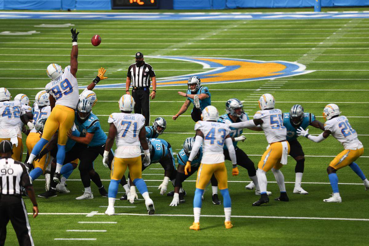 Carolina Panthers kicker Joey Slye (4) kicks a field goal in the the first quarter against the Los Angeles Chargers at SoFi Stadium on Sept. 27, 2020 in Inglewood, Calif. Slye ended the game 5-for-5 on field goals as Carolina won, 21-16.