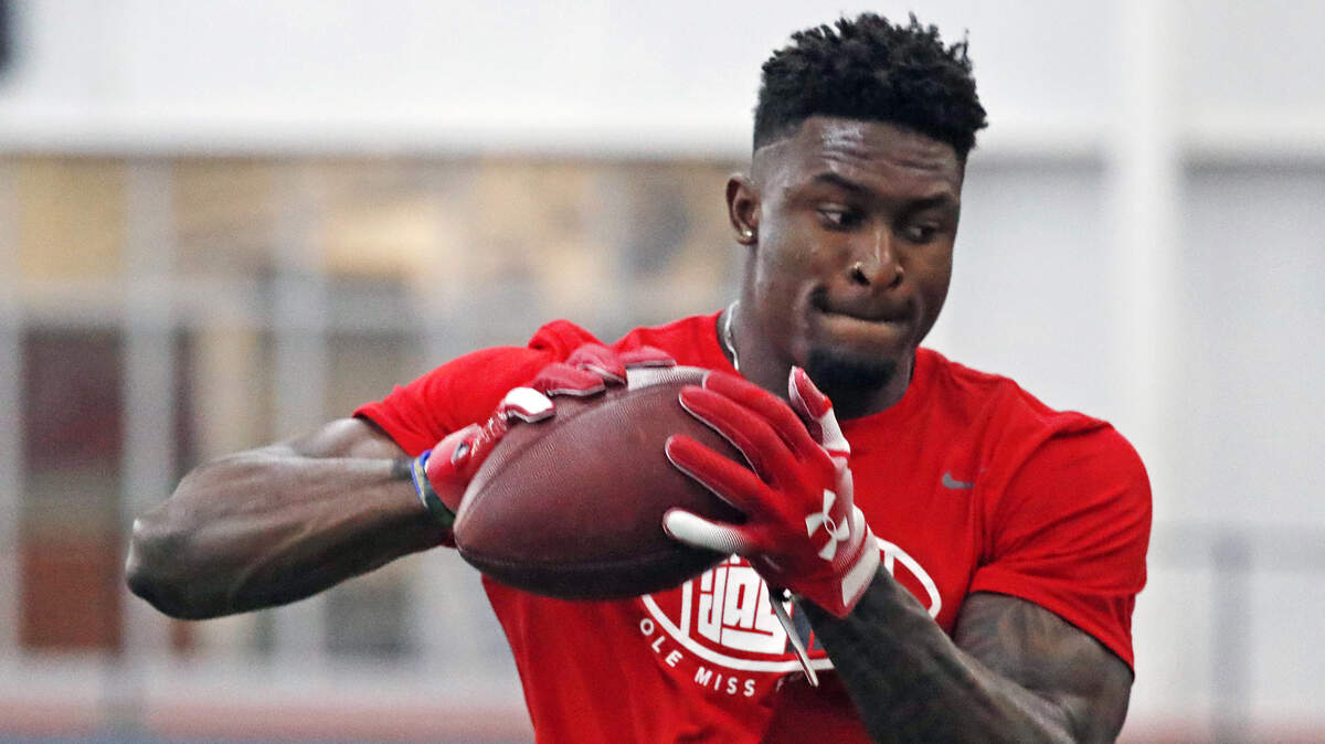 One Sports Illustrated writer has the Carolina Panthers picking Mississippi wide receiver D.K. Metcalf with the No. 16 overall pick in the 2019 NFL Draft.