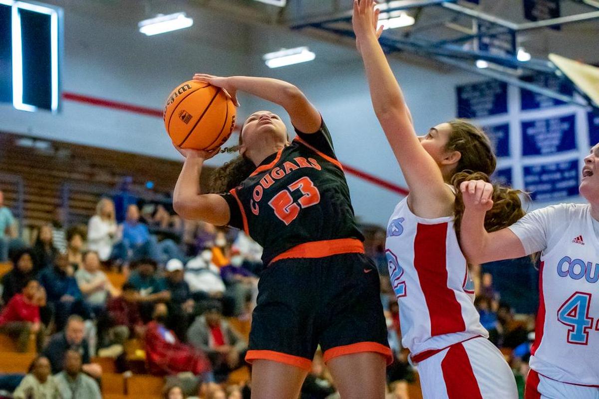Kay Decker steals the ball and heads in for a layup to pull Chambers ahead by four