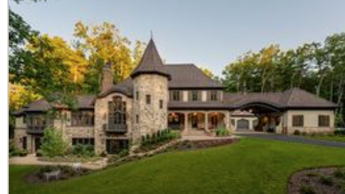 Son of late TV mogul, billionaire pays record price for North Carolina mansion 