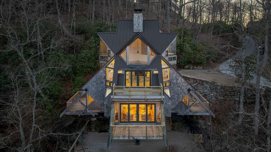 A ‘modernist masterpiece’ in NC makes Zillow Gone Wild. Take a look inside