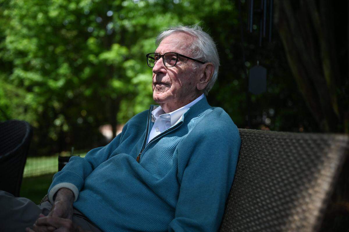 Leighton Ford, the 94-year-old evangelist and brother-in-law of Billy Graham, sits in a specially-designed area in his bakyard he name “Jeanie’s Place”, named for his late wife of 71 years, Jeanie Ford, on Tuesday, May 12, 2026.