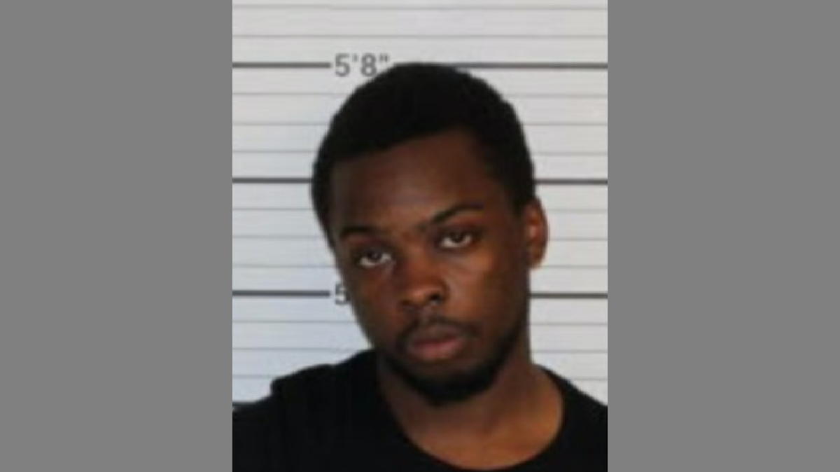 Kelton Griffin, of Memphis, Tenn., was charged with theft of property after allegedly stealing his date’s car and using it to ask the victim’s godsister on a date.  The two drove to a movie, where police caught him.