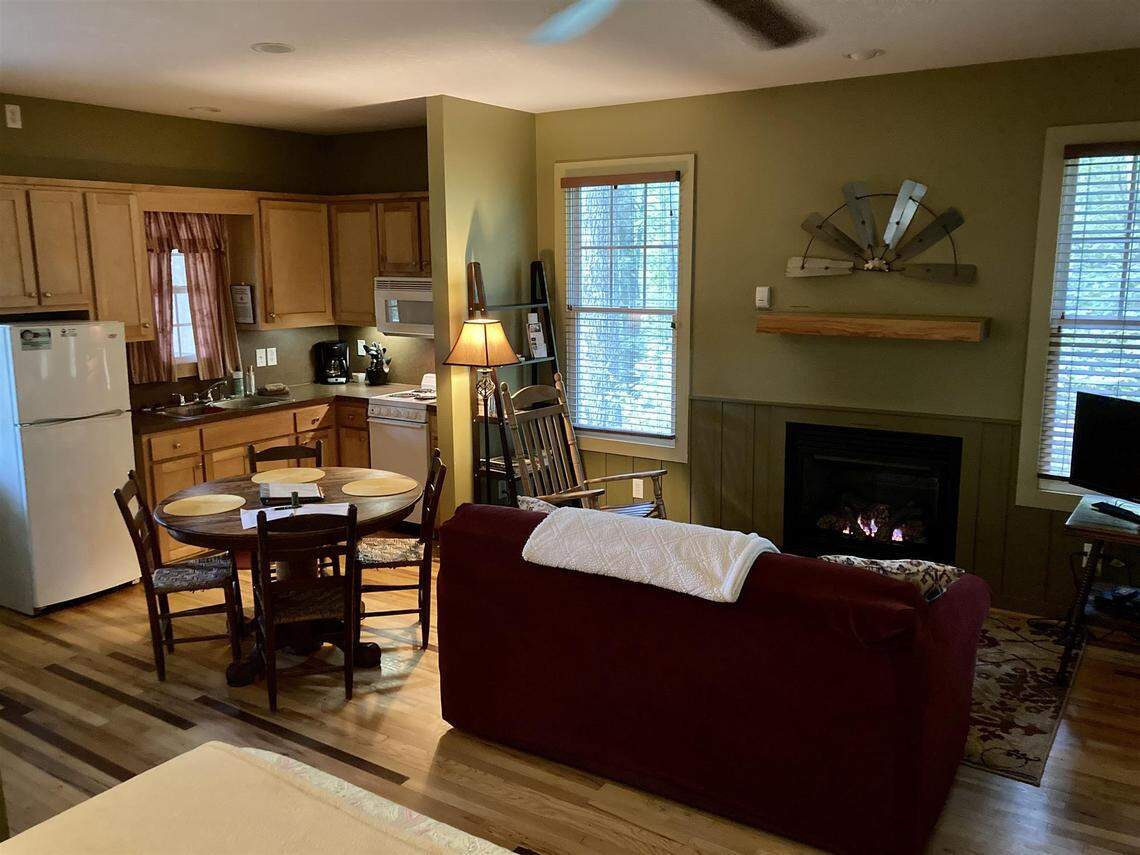 Frog Holler Cabins & Wine Tours offers one hour, in-cabin Swedish or therapeutic massage therapies.