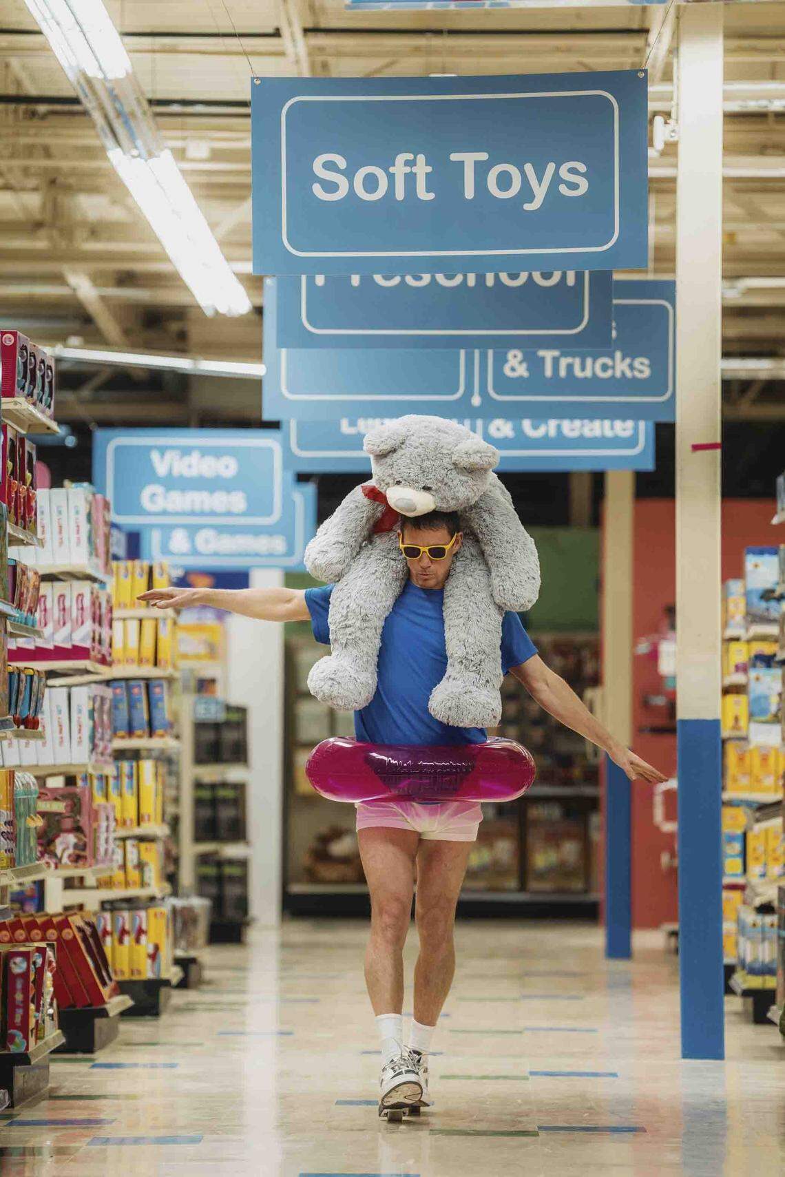 Channing Tatum’s Jeffrey Manchester uses the Toys R Us as a playground in “Roofman.”