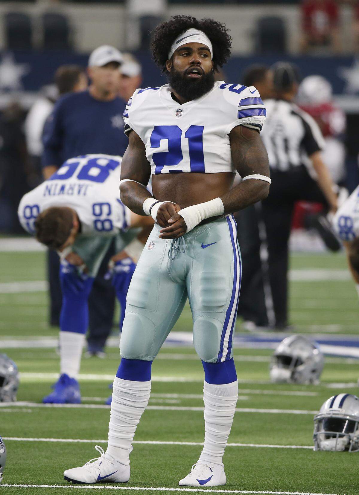 Dallas Cowboys running back Ezekiel Elliott (21) has run for an average of 74.2 yards per game against Top 5 defenses in his career. The Panthers would take that on Sunday.
