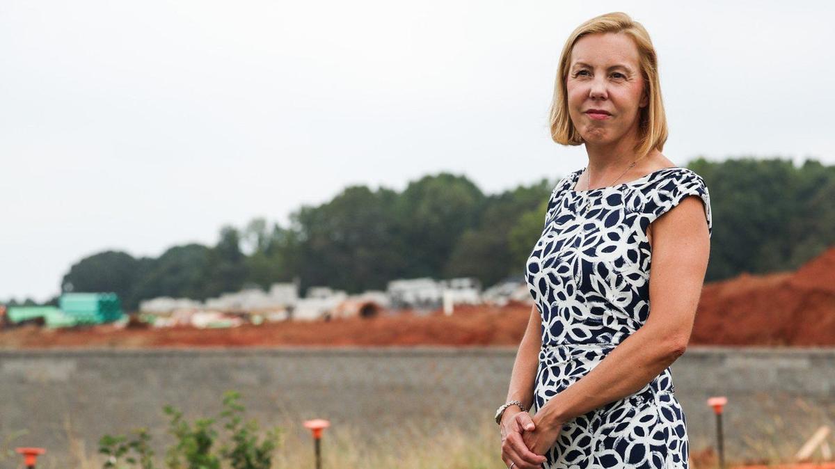 As thousands flock to Lake Norman’s ‘paradise,’ traffic and growth spark concerns
