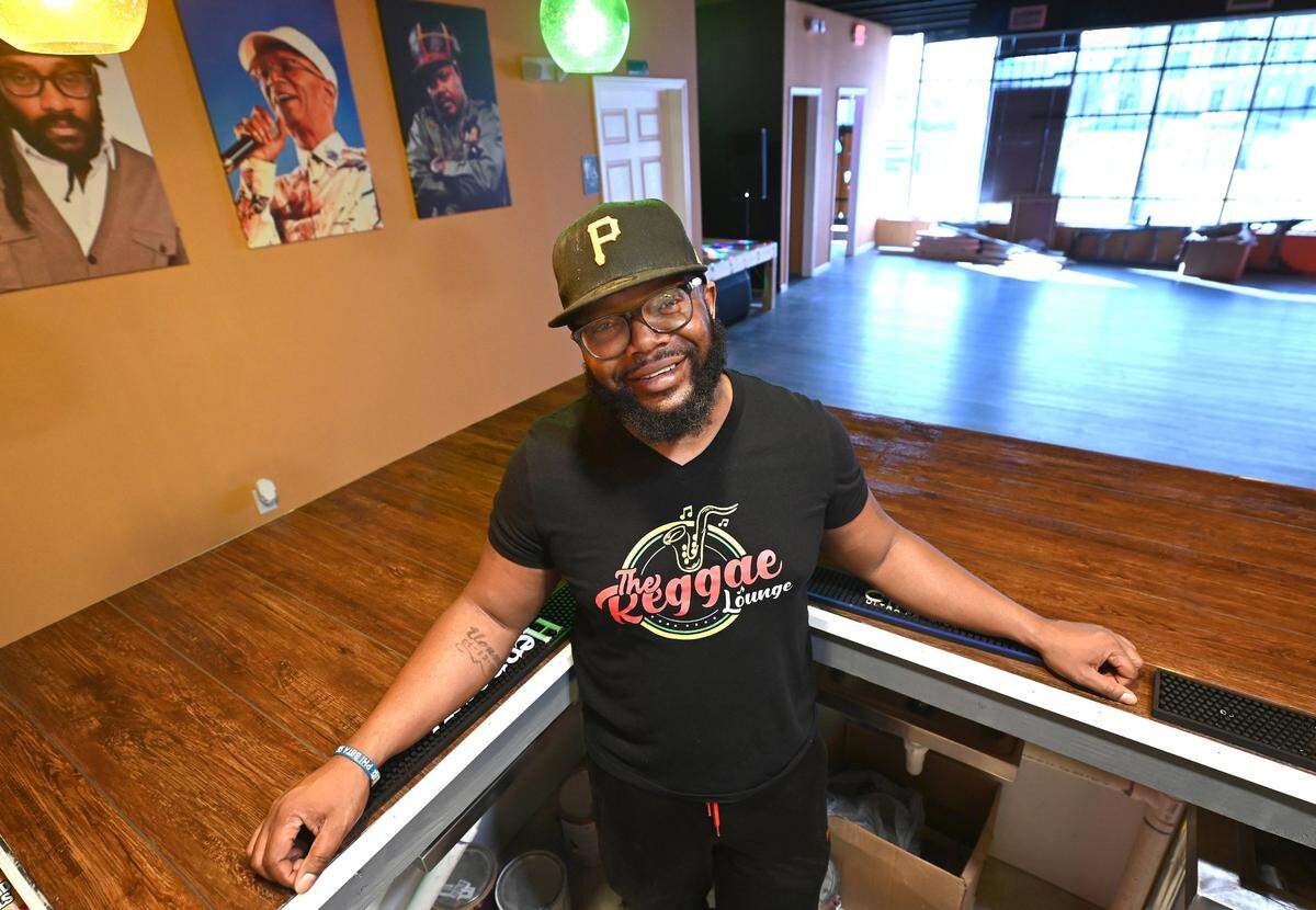 Elvado Laing’s The Reggae Lounge, at 2630 Statesville Ave. in Charlotte, fills a void in the city’s Caribbean nightlife.