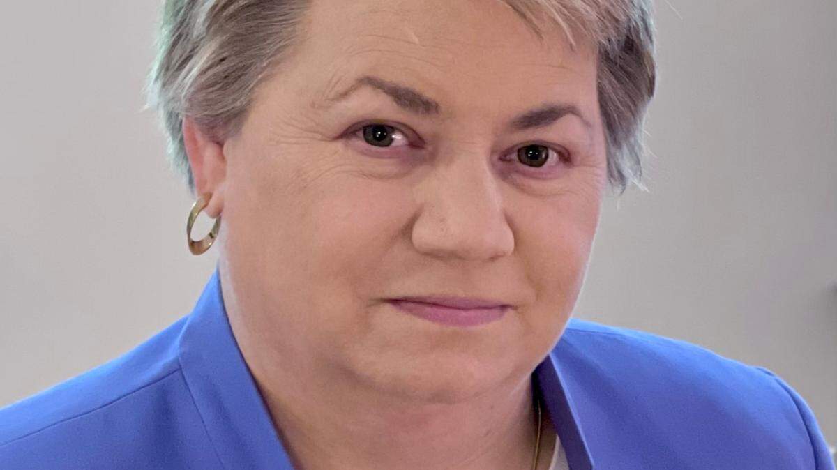 Sherry Chisenhall, executive editor and president of the Charlotte Observer, announced Monday that she is leaving the paper in September.