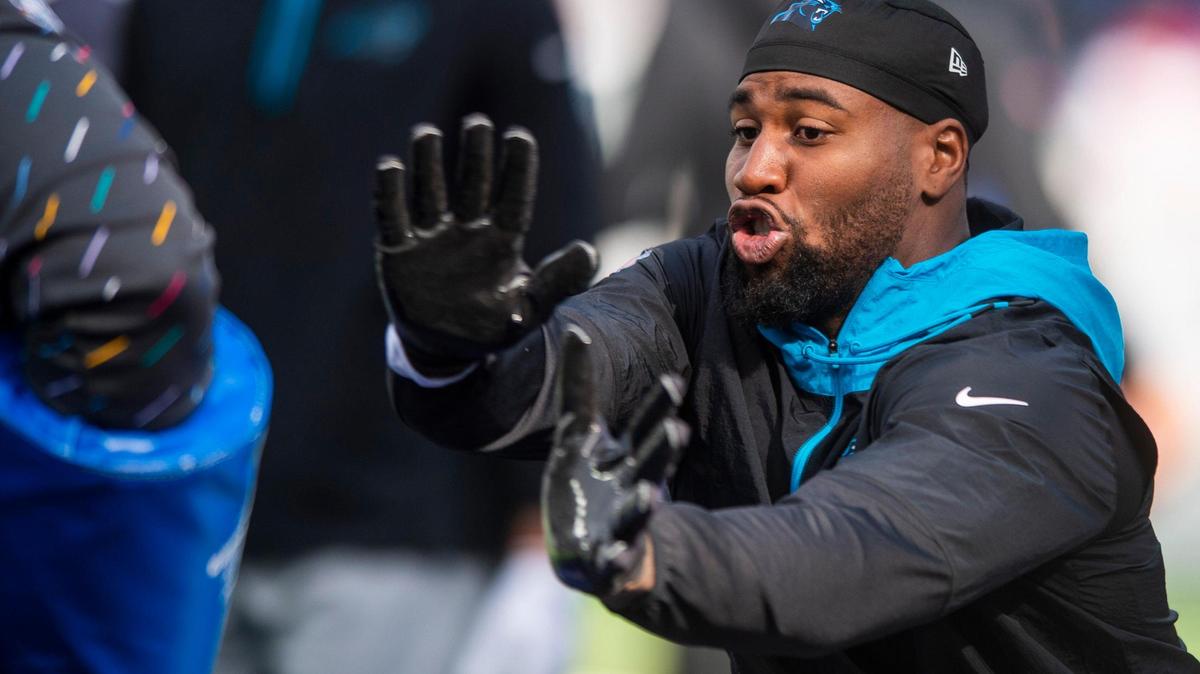 Panthers outside linebacker Haason Reddick runs through defensive drills before the game against the Giants at MetLife Stadium on Sunday, October 24, 2021 in Rutherford, NJ.