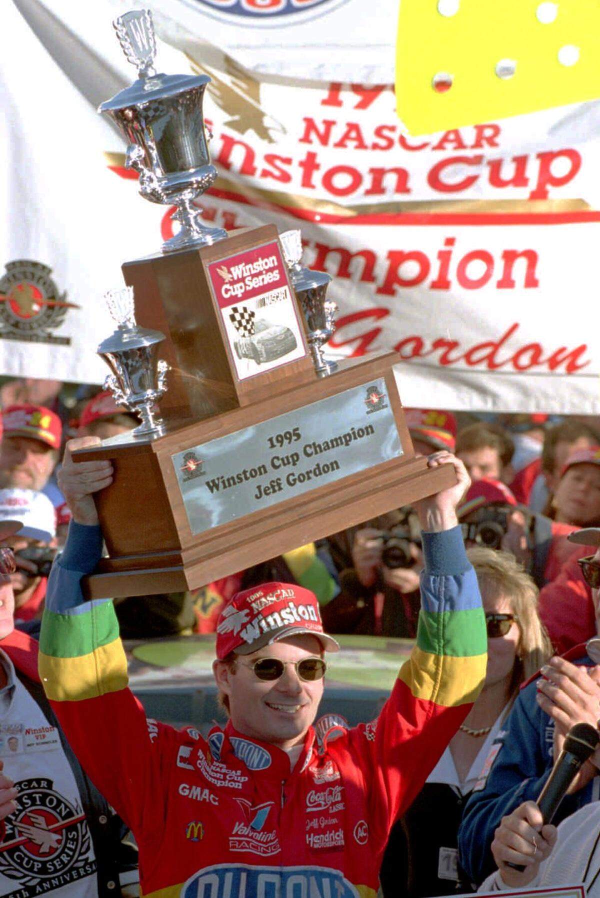 Gordon won his first Cup championship in 1995 at the age of 24, making him the youngest series winner in history.