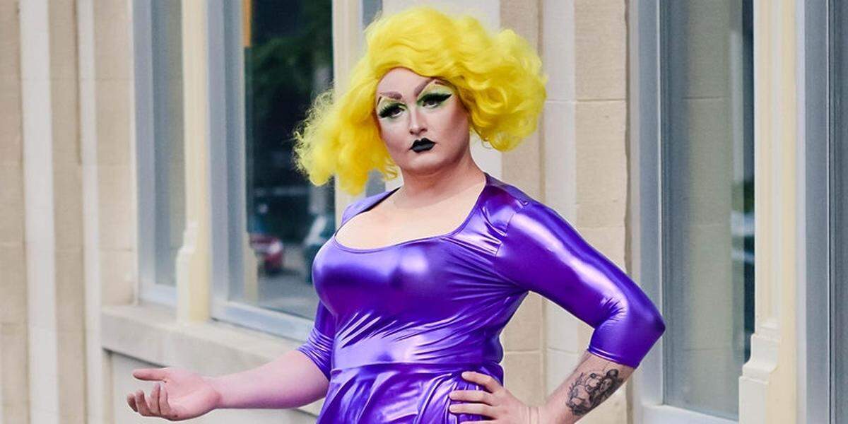 Enjoy brunch and a show with Onya Nerves during a Drag Brunch at Billy Sunday.