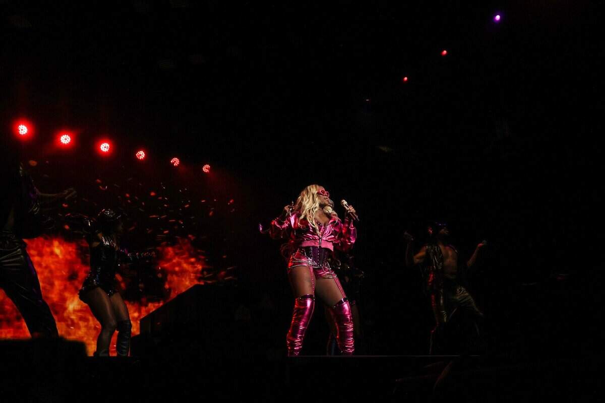 Mary J. Blige performs at Spectrum Center during her Gorgeous tour on Wednesday, September 21, 2022 in Charlotte, NC.