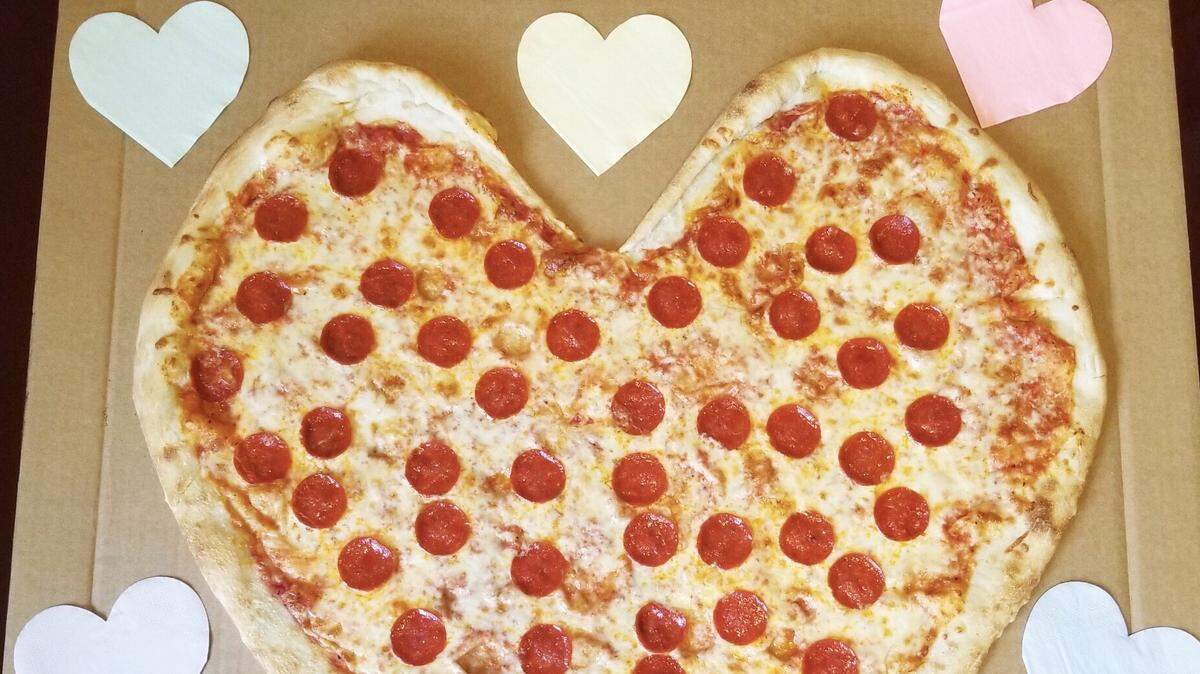 Just in time for heart-shaped pizza pies, you can now get Benny’s pizza in South End. 