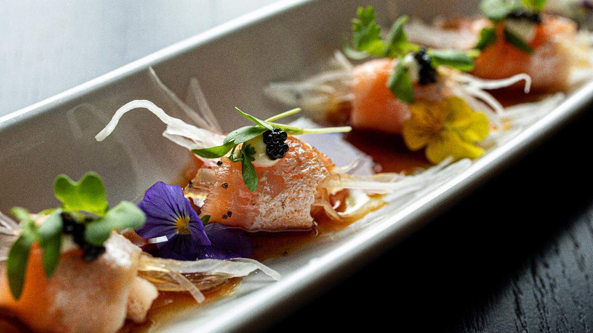 Mizu’s Sake Tataki.