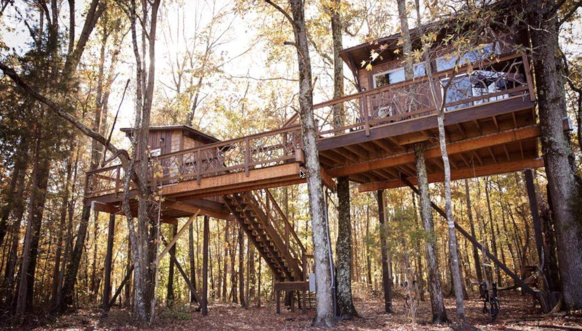 Cherry Treesort is a private 26 acre farm with 4 treehouses available to rent just outside of Charlotte