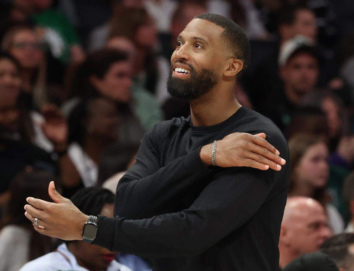 Charlotte Hornets head coach Charles Lee reacts to a missed opportunity for the team during action against the Boston Celtics at Spectrum Center in Charlotte, NC on Sunday, March 29, 2026.