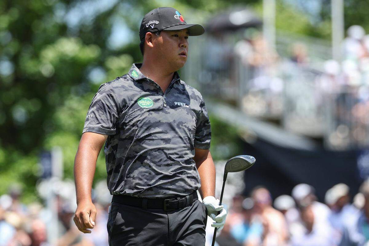 Si Woo Kim watches his ball from the first tee box during the third round of play of the PGA Championship at Quail Hollow Club in Charlotte, NC on Saturday, May 17, 2025.