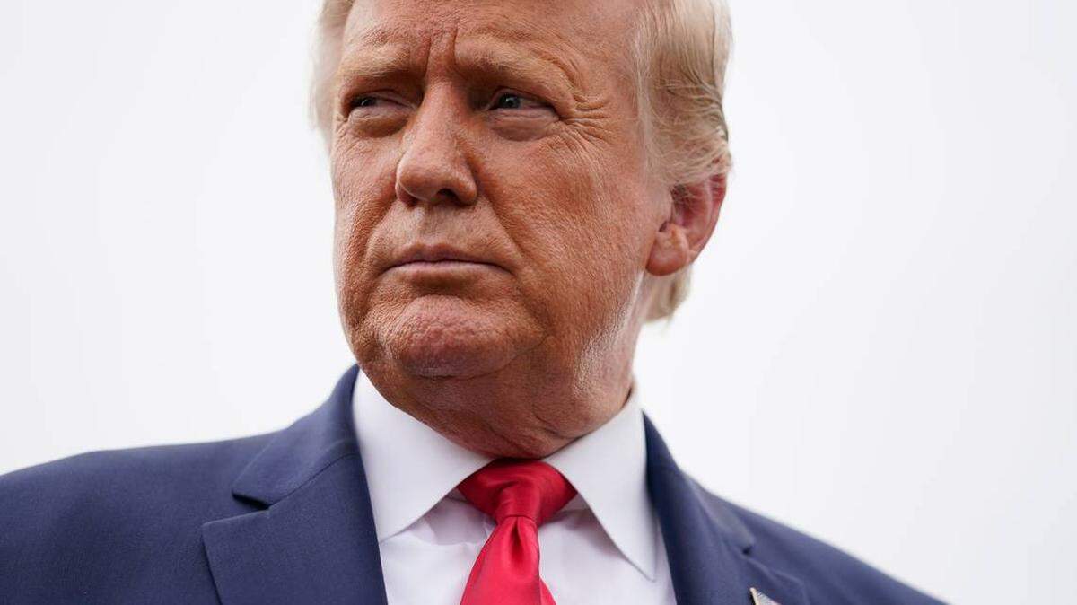 President Donald Trump speaks to the press before boarding Air Force One for a trip to a campaign rally in Freeland, Mich. on Sept. 10, 2020.