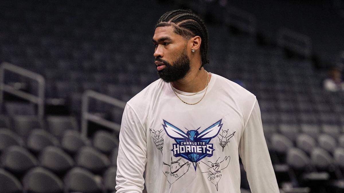 Charlotte Hornets center Nick Richards (4) during pregame warmups against the Oklahoma City Thunder  at Spectrum Center.