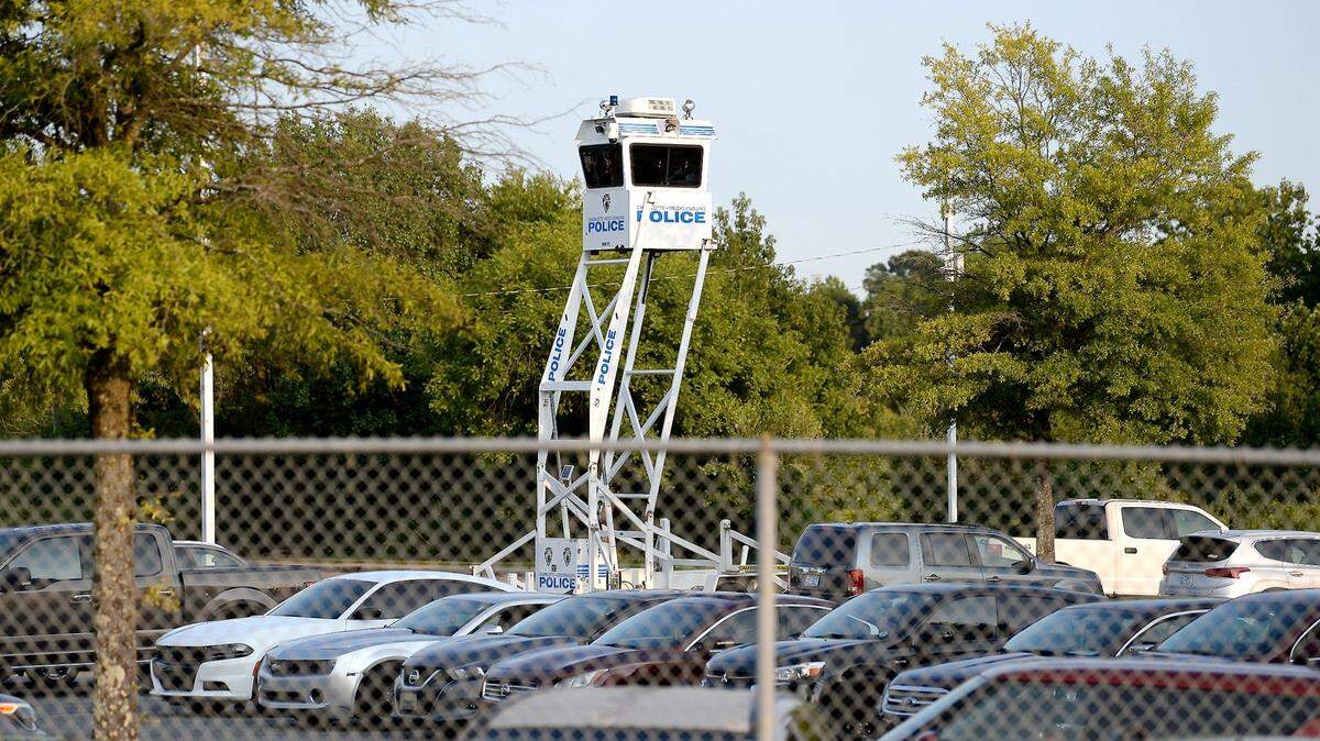 A record number of guns found in CMS schools? That was predictable, experts say