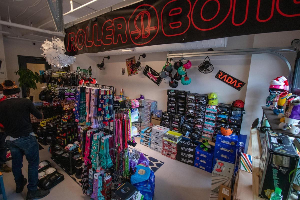 Derby City Skates is an all-in-one skate shop with wheels, knee pads, elbow pads, helmets and a variety of useful accessories.