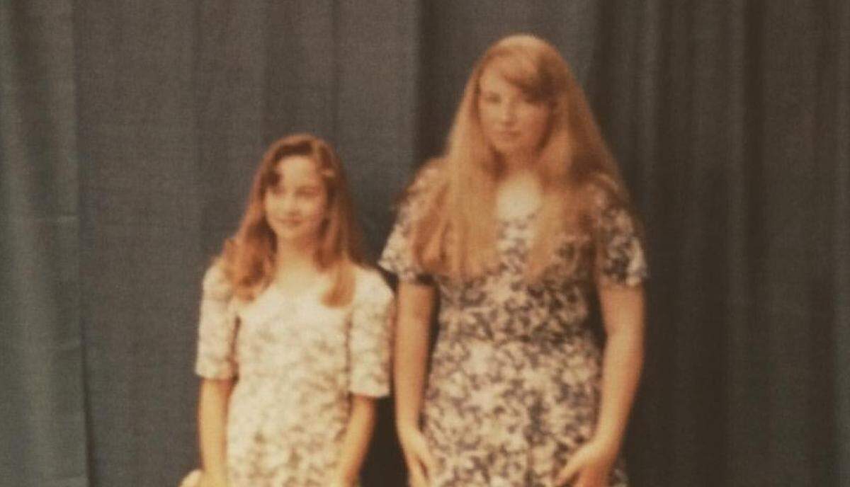 In Colleen Davis’ final weeks, she and Mel Umbarger stayed up late, sharing childhood memories of growing up together.