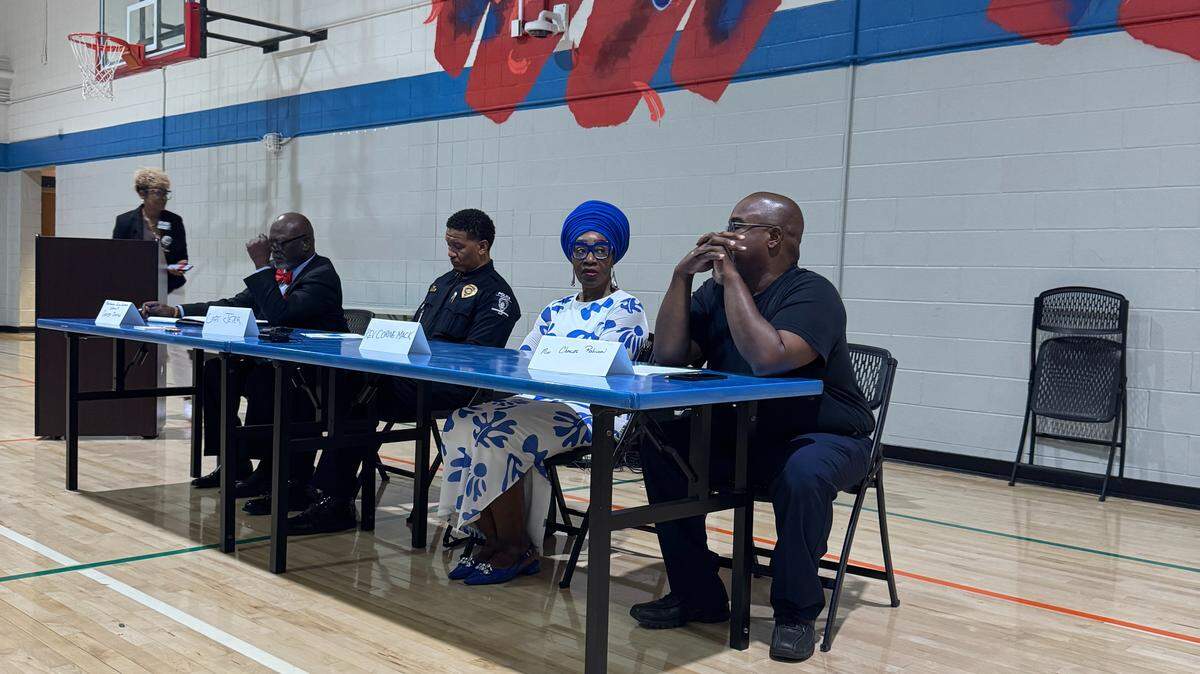 Panelists featured, right to left: Hidden Valley resident Charles Robinson, Charlotte-Mecklenburg NAACP President Rev. Corine Mack, Charlotte-Mecklenburg Police Capt. Demarco Jeter, and Mecklenburg County Commissioner George Dunlap.
