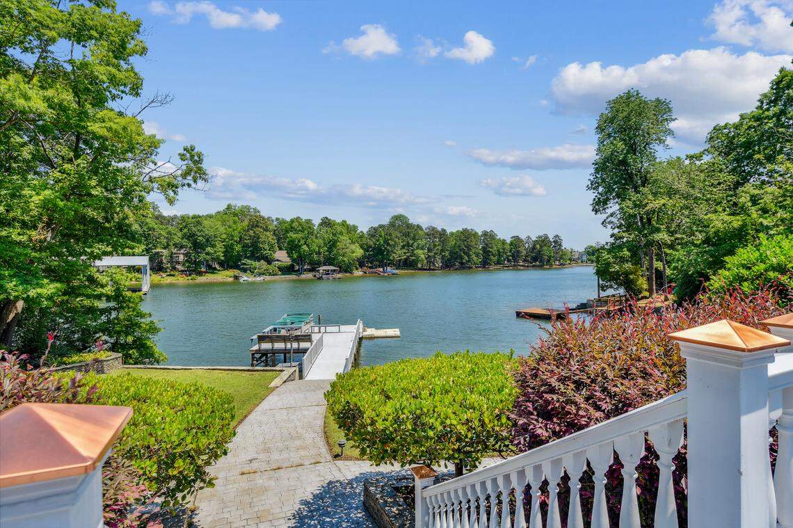 Gary Phillips’ $2.4 million home on Lake Wylie, S.C., has 330 feet of waterfront.