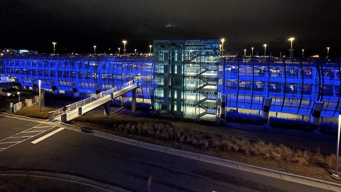 CLT airport parking garage operator loses contract, will lay off nearly 200 workers