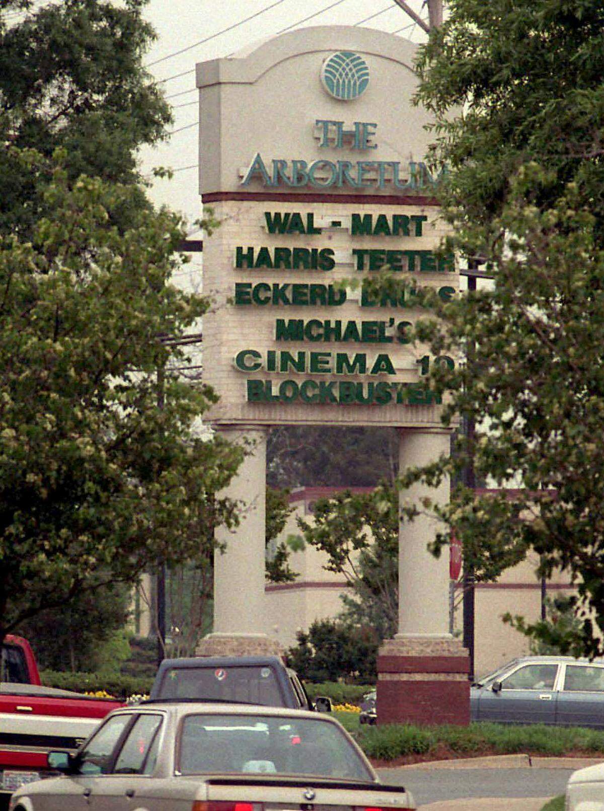 This 1995 file photo shows The Arboretum shopping center in Charlotte. Count Arco, the Charlotte-based developer and great-grandson of the last King of Bavaria, developed the center through his American Assets Corp. development company.