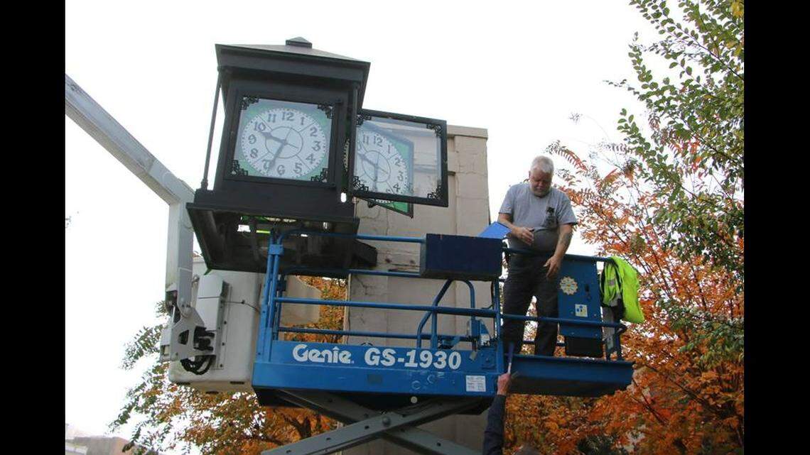 A towering “City Clock” that has kept time in Lenoir, North Carolina, for the past century is being removed and put into storage, after experts discovered it could tumble at any time.