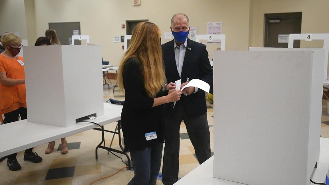 GOP Sen. Tillis continues high-profile statewide tour, in contrast to his opponent