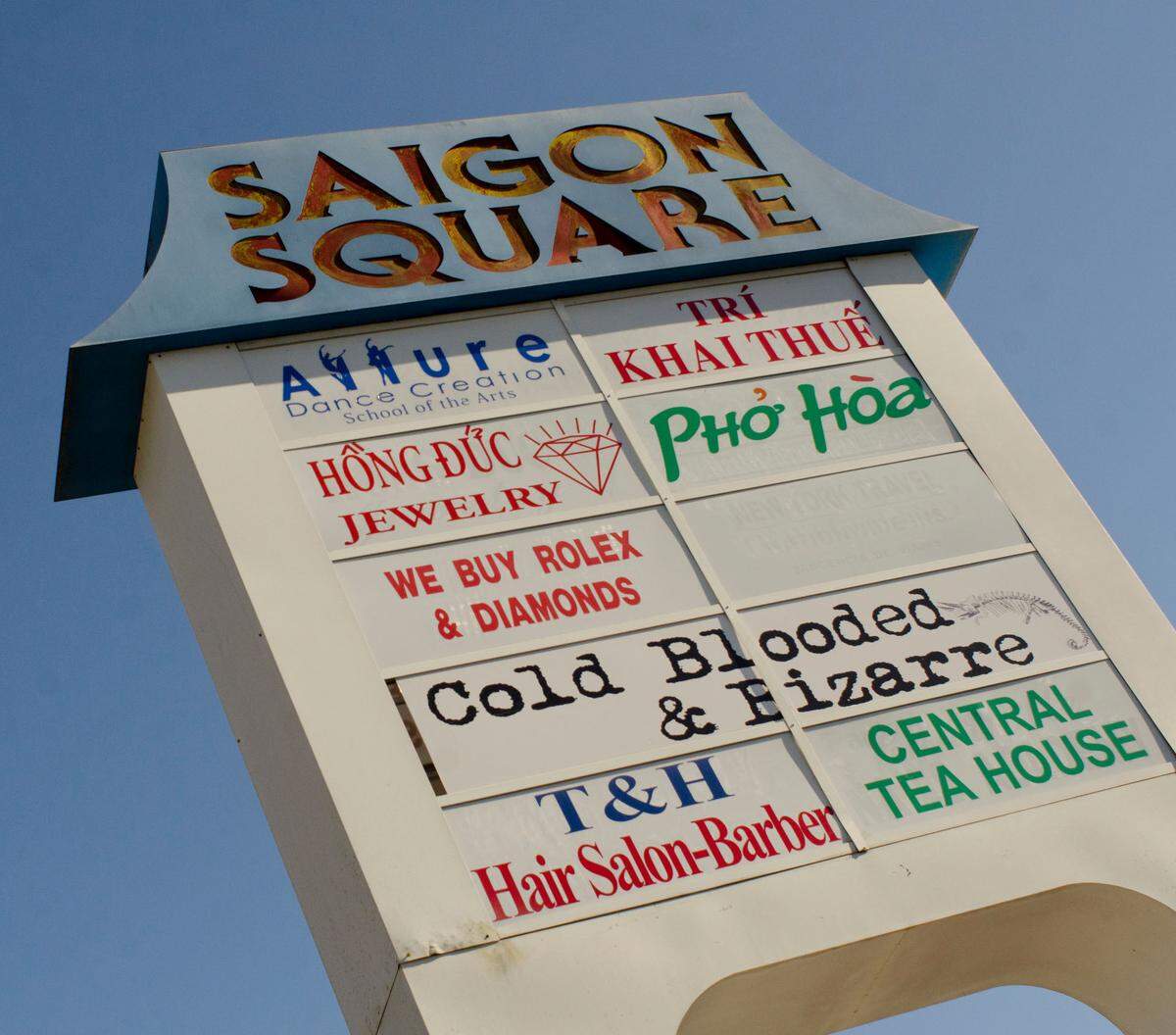 Central Tea House and Pho An Hoa are both found in Saigon Square.