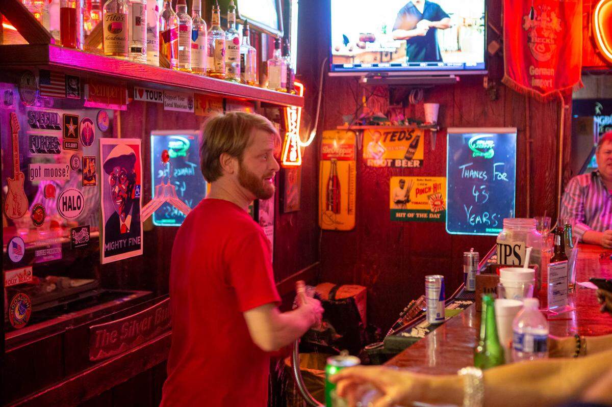 Double Door Inn on the last night it was open in January 2017. It closed after 43 years in Charlotte.