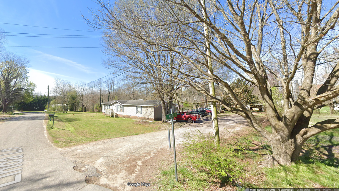 Four armed robbery suspects caught when witness tracks them down, NC sheriff says