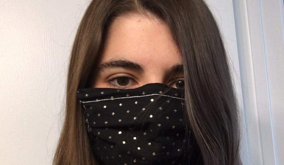 Kelly Telljohann made her mask herself using a cambric interfacing fabric as a filter later for added protection. She has been making masks for donations, for family and for friends. So far, she’s donated 20 masks to her local Wells Fargo branch and 40 masks to the Urban Ministry Center.