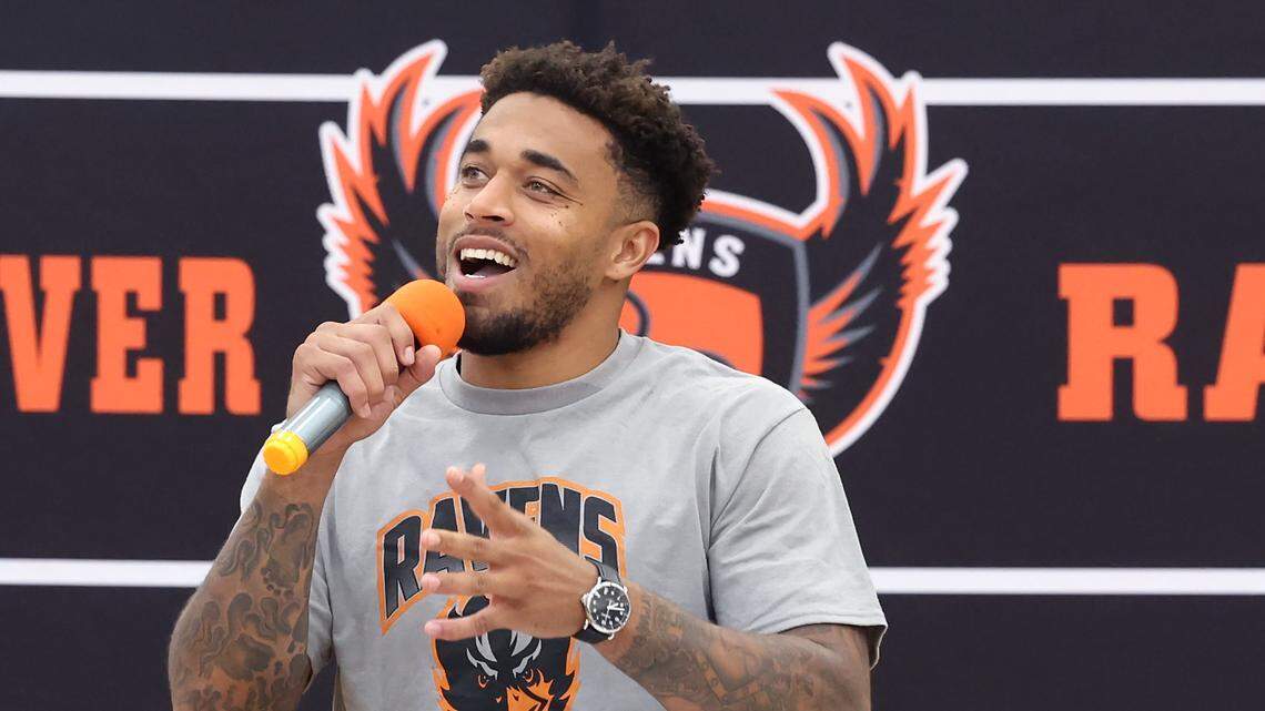 Ex-Packers All-pro Jaire Alexander gives scholarship to HS senior, talks life after football
