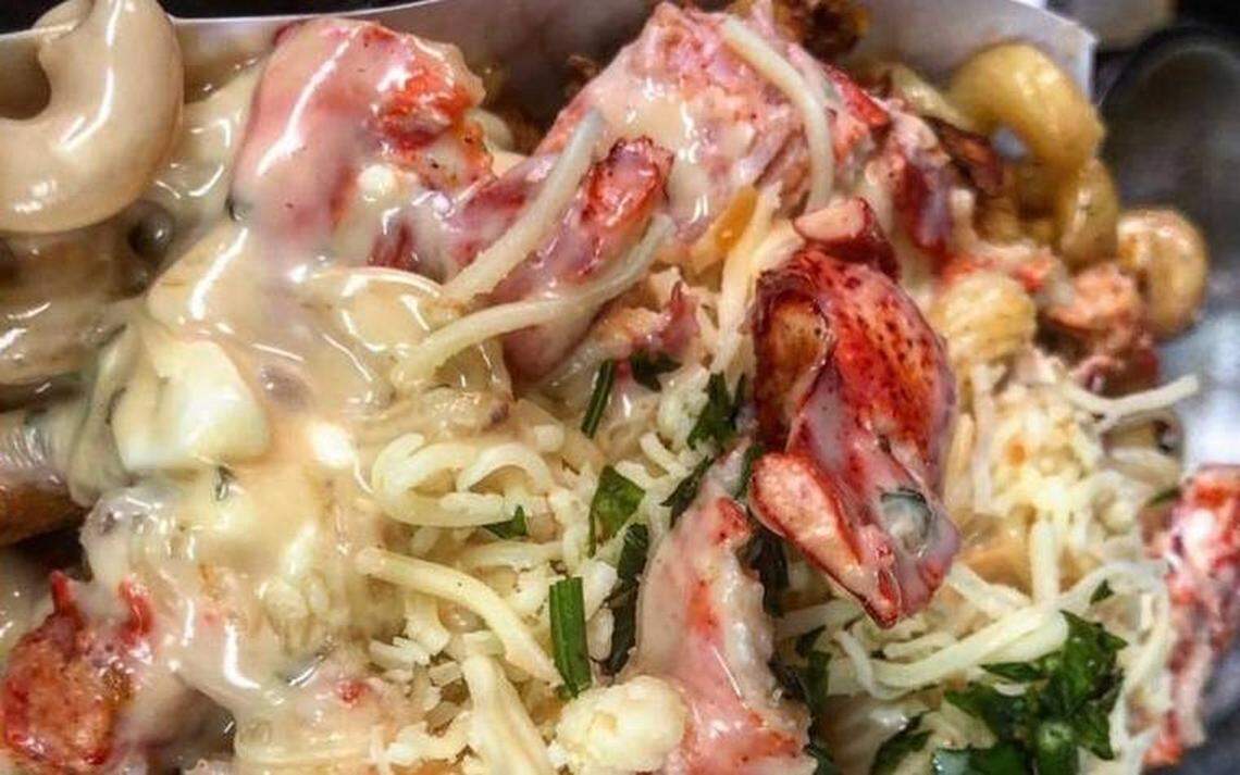 What the Fries’ lobster mac and cheese fries are made with gouda, asiago, lobster claw and more.