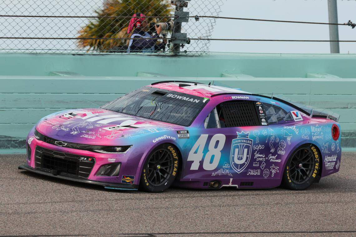 Mar 23, 2025; Homestead, Florida, USA; NASCAR Cup Series driver Alex Bowman (48) races during the Straight Talk Wireless 400 at Homestead-Miami Speedway.