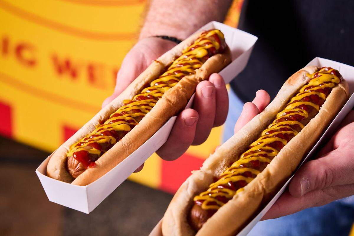 Goldie’s has engaged in Charlotte’s hot dog craze with its Big Wiener Cart, selling foot-long hot dogs to hungry crowds in Lower South End.