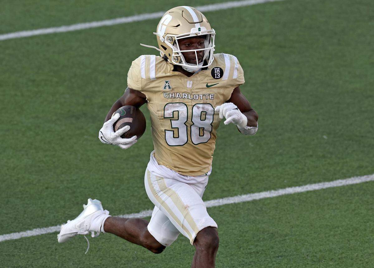 Charlotte 49er’s running back Hahsaun Wilson runs into the end zone for a touchdown during fourth quarter action against the East Carolina Pirates on Saturday, October 5, 2024 at Jerry Richardson Stadium in Charlotte, NC. The 49ers defeated ECU 55-24.