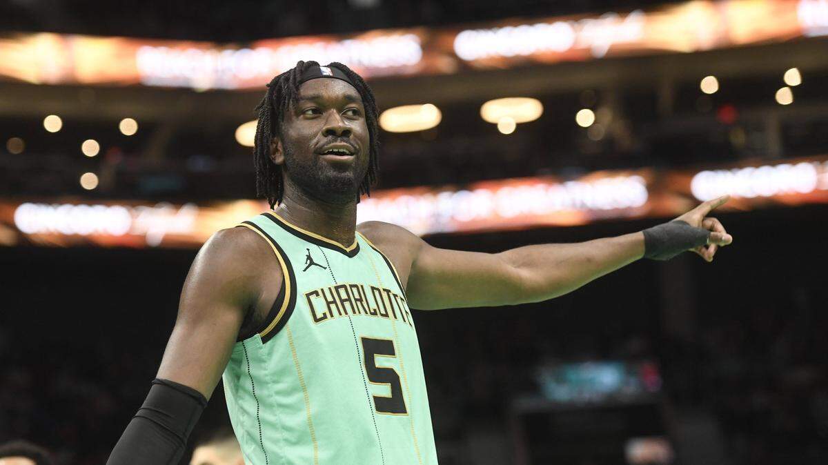Charlotte Hornets center Mark Williams (5) reacts to a foul call during the second half against the Chicago Bulls at the Spectrum Center.