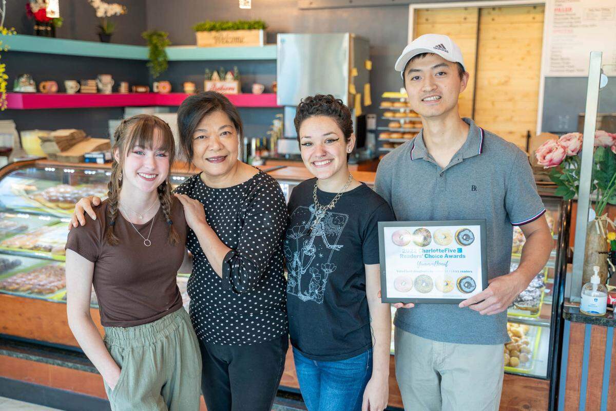 Readers Choice award winner Yummm Donut’s staff.
