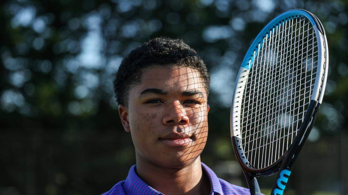 Charlotte Country Day tennis star Noah McDonald is one of the nation’s top players but he’s facing a dilemma: play with his team and chase a state title or practice with his trainer to try to earn a coveted, and rare, D1 scholarship.