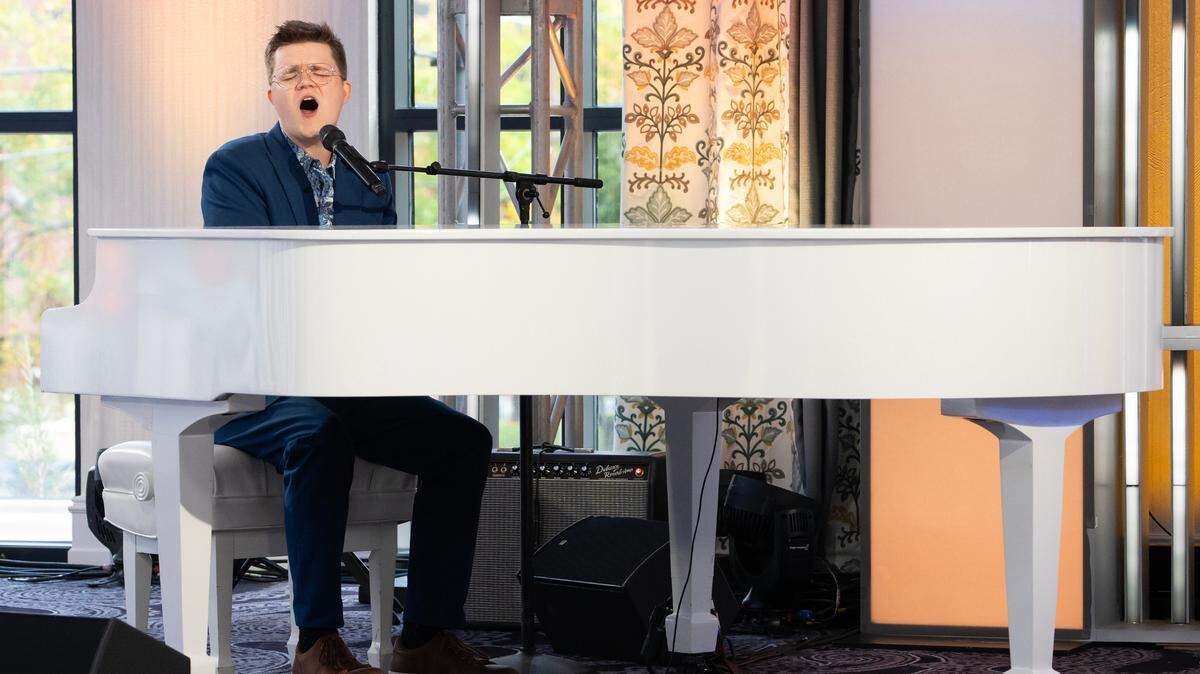 Josh King from Charlotte, NC on the March 16 episode of “American Idol.”