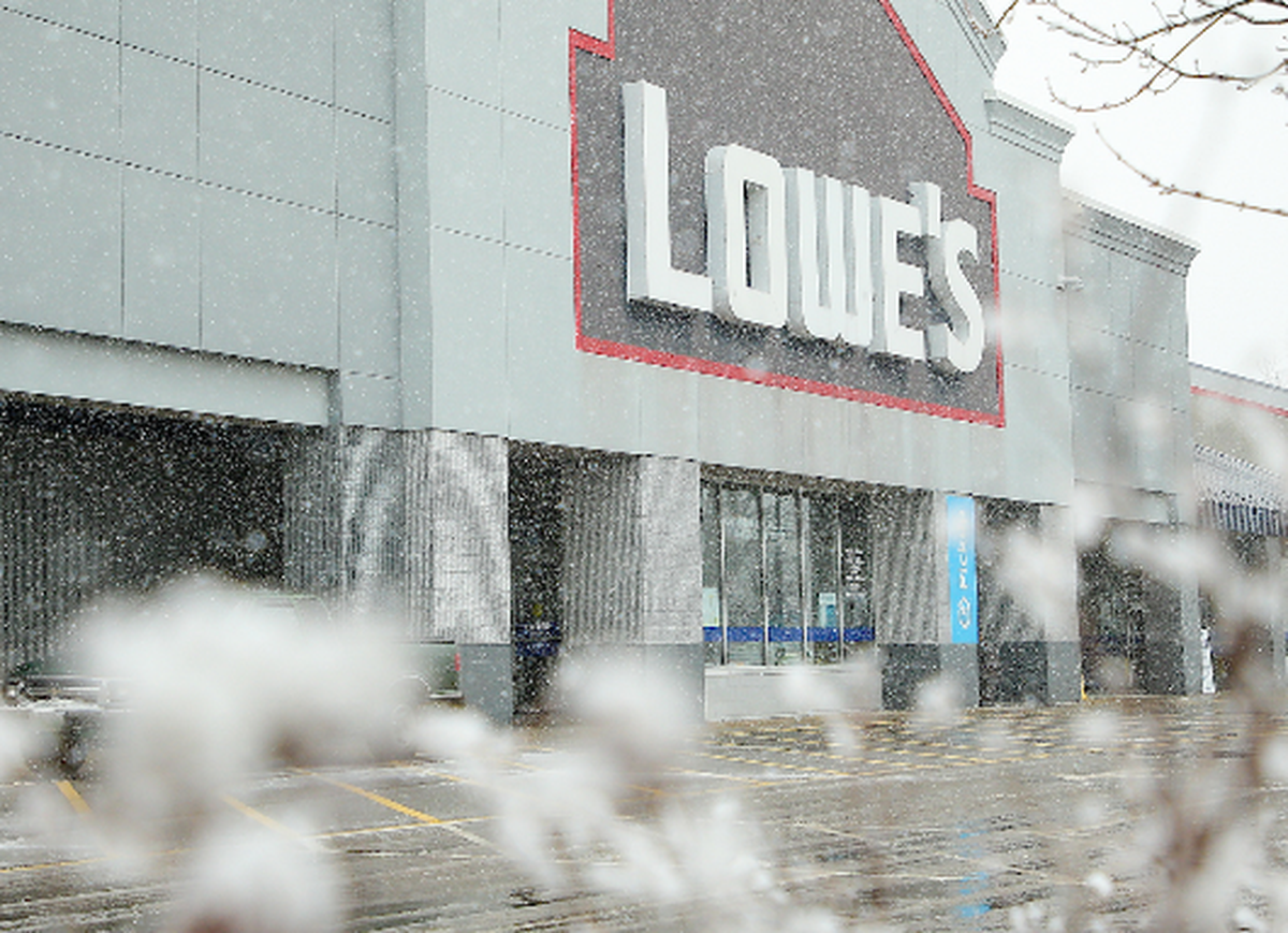 Lowe’s, based in Mooresville, will begin its mass layoff of over 600 corporate employees in April, according to the Worker Adjustment and Retraining Notification Act (WARN) filed with the North Carolina Department of Commerce.