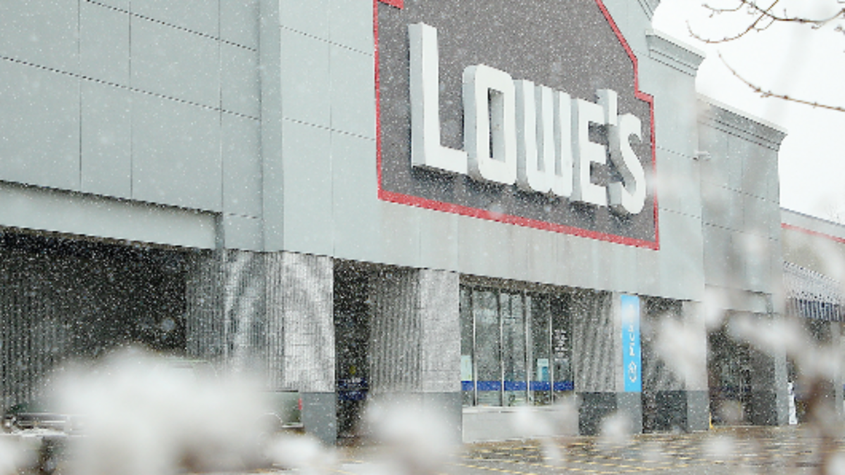 Former Latino executive sues Lowe’s, alleging firing was retaliation for DEI pus...