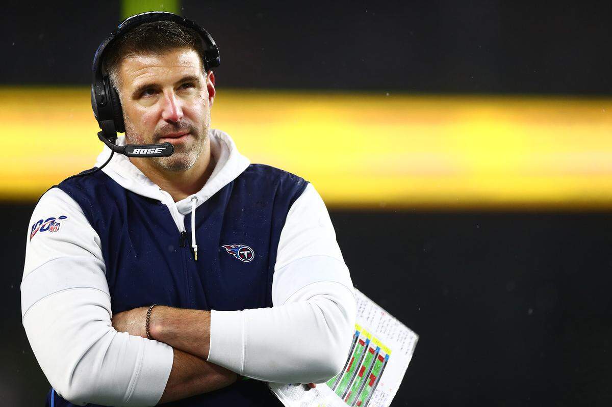 Head coach Mike Vrabel of the Tennessee Titans looks on as they play against the New England Patriots in the second half of the AFC Wild Card Playoff game at Gillette Stadium on Jan. 4, 2020 in Foxborough, Mass. The Titans won 20-13. (Adam Glanzman/Getty Images/TNS)