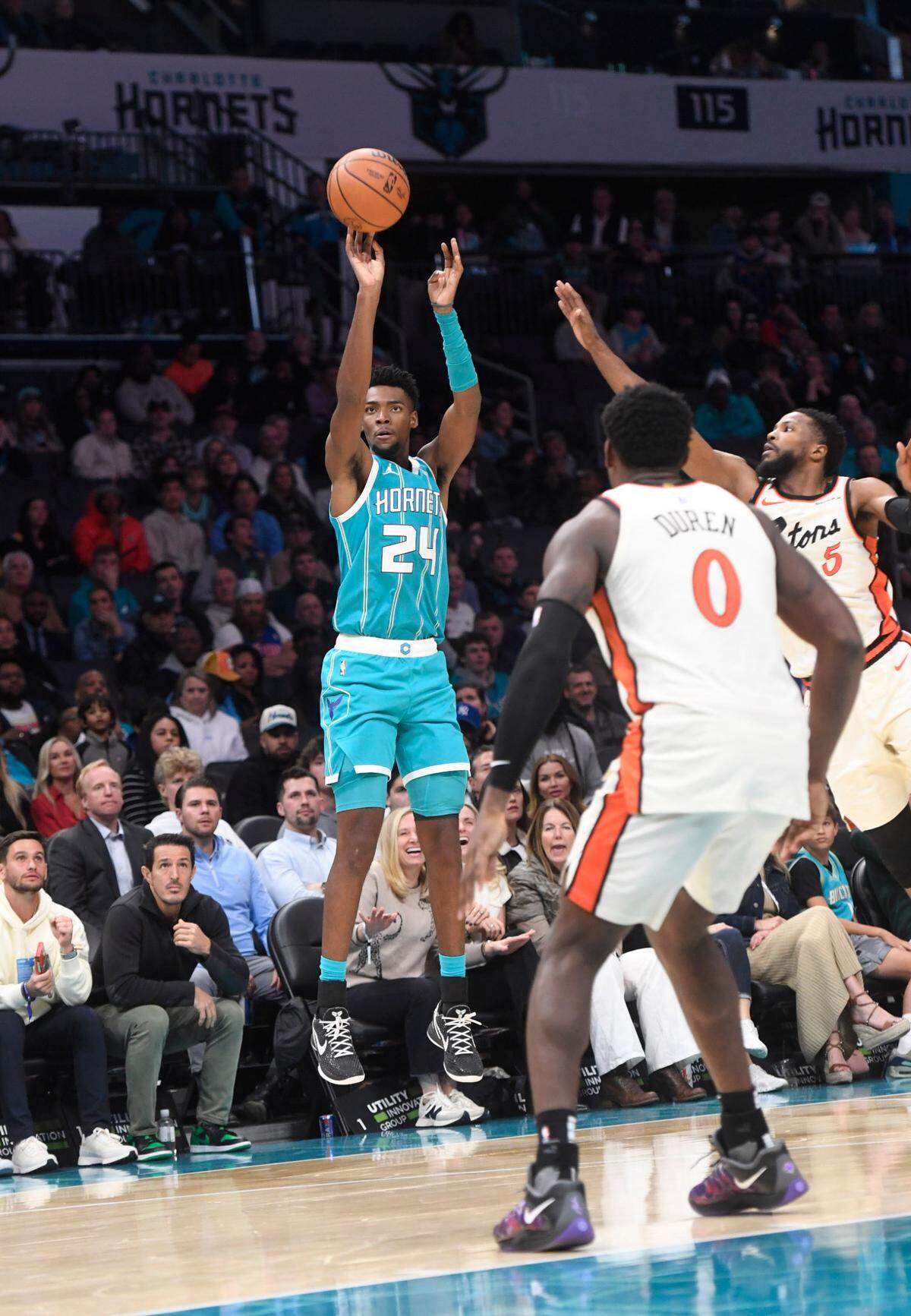 Charlotte Hornets forward Brandon Miller (24) shoots during the second half against the Detroit Pistons at the Spectrum Center. Sam Sharpe-Imagn Images